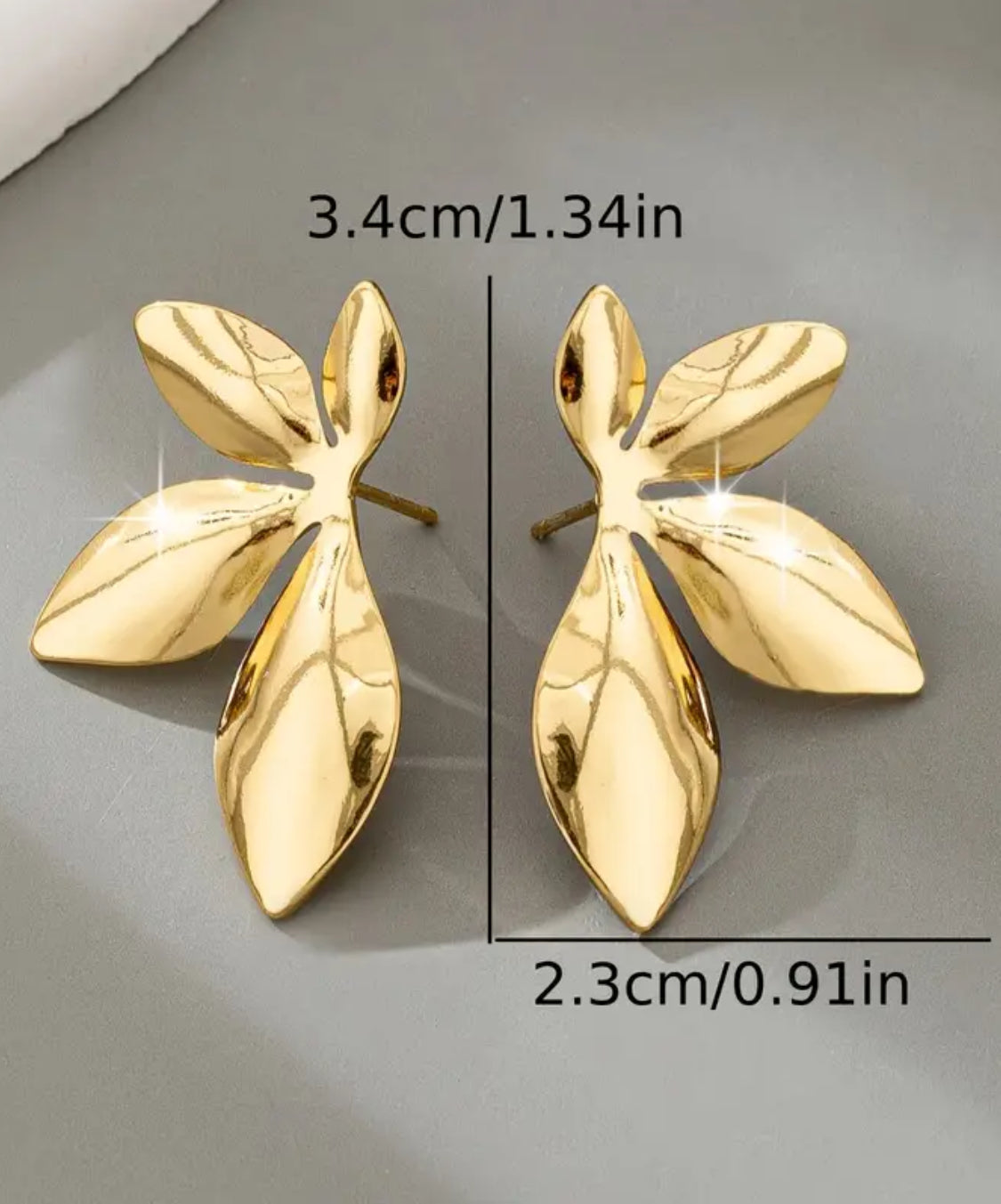 Golden Petal Luxe Earrings