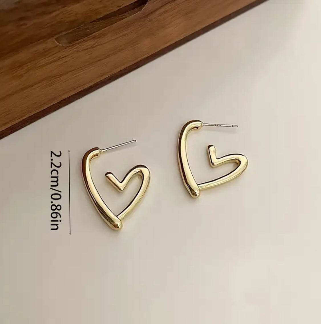 Amora Twist Heart Earrings