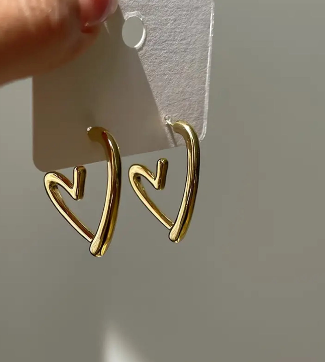 Amora Twist Heart Earrings