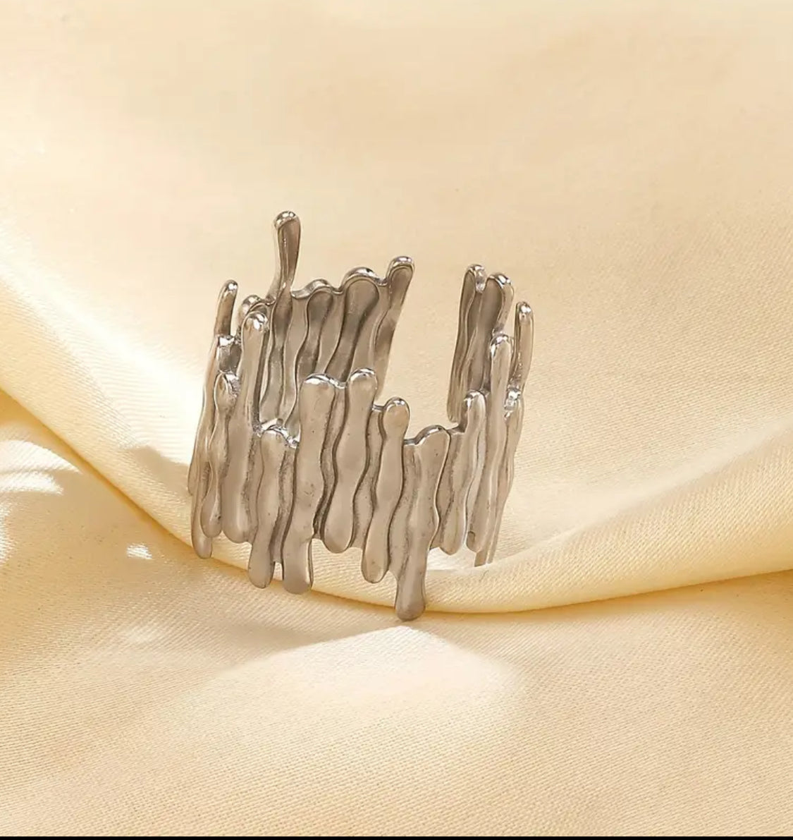 Molten Flow Adjustable Ring