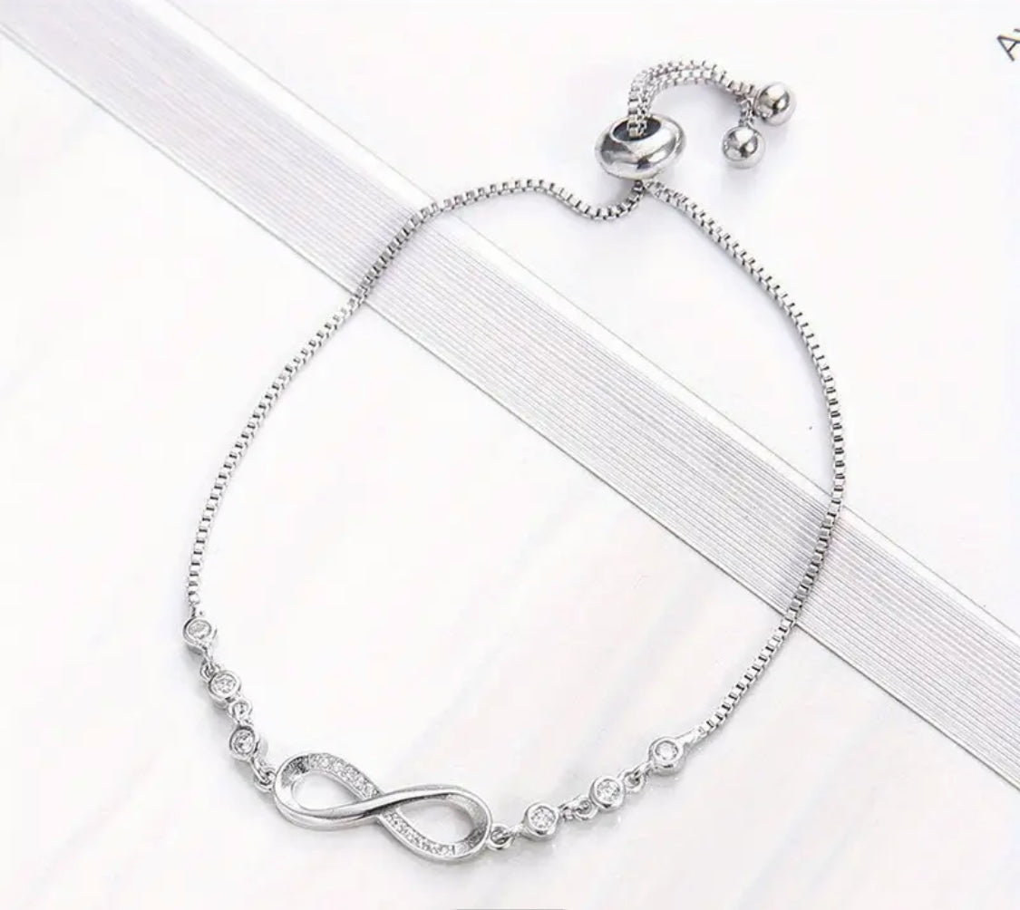 Infinity sparkle bracelet