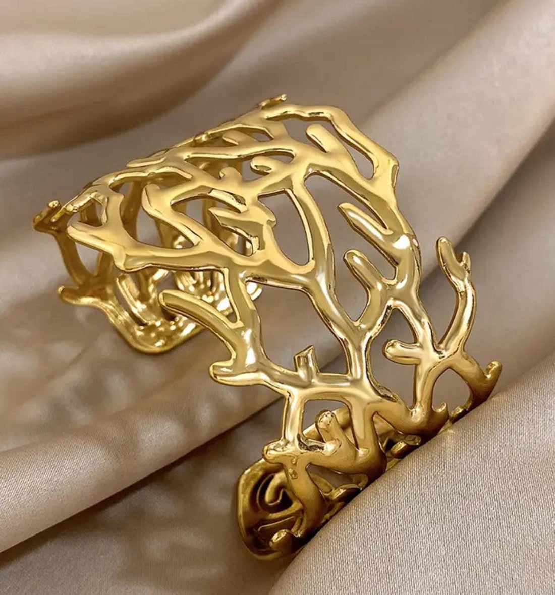 Coralia Reef Cuff