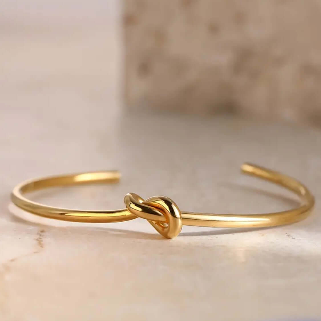 Golden Embrace Knot