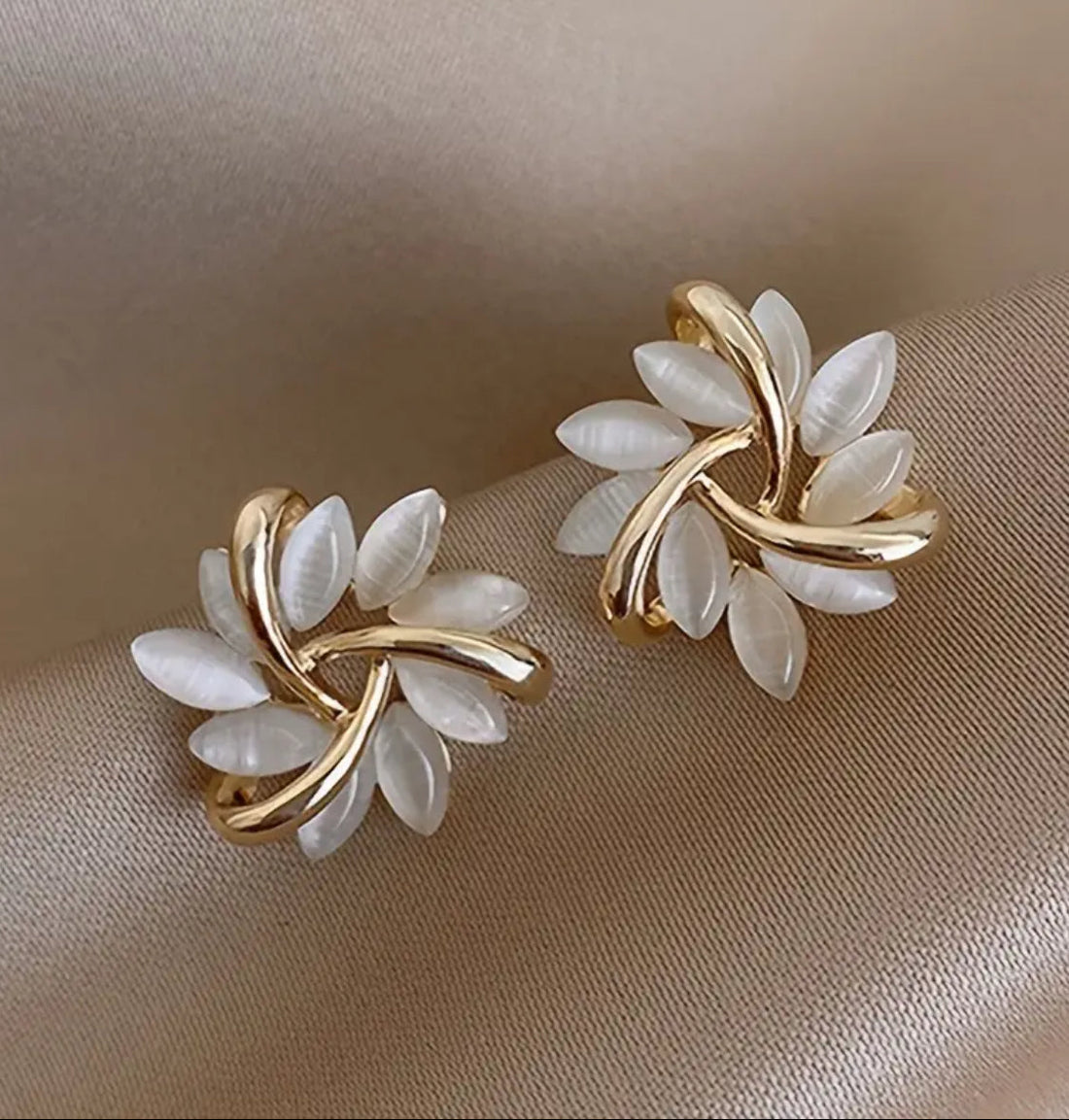 Golden Leaf Blossom