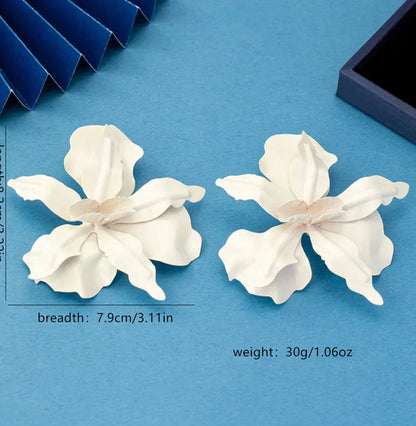 Isla Bloom Floral Earrings
