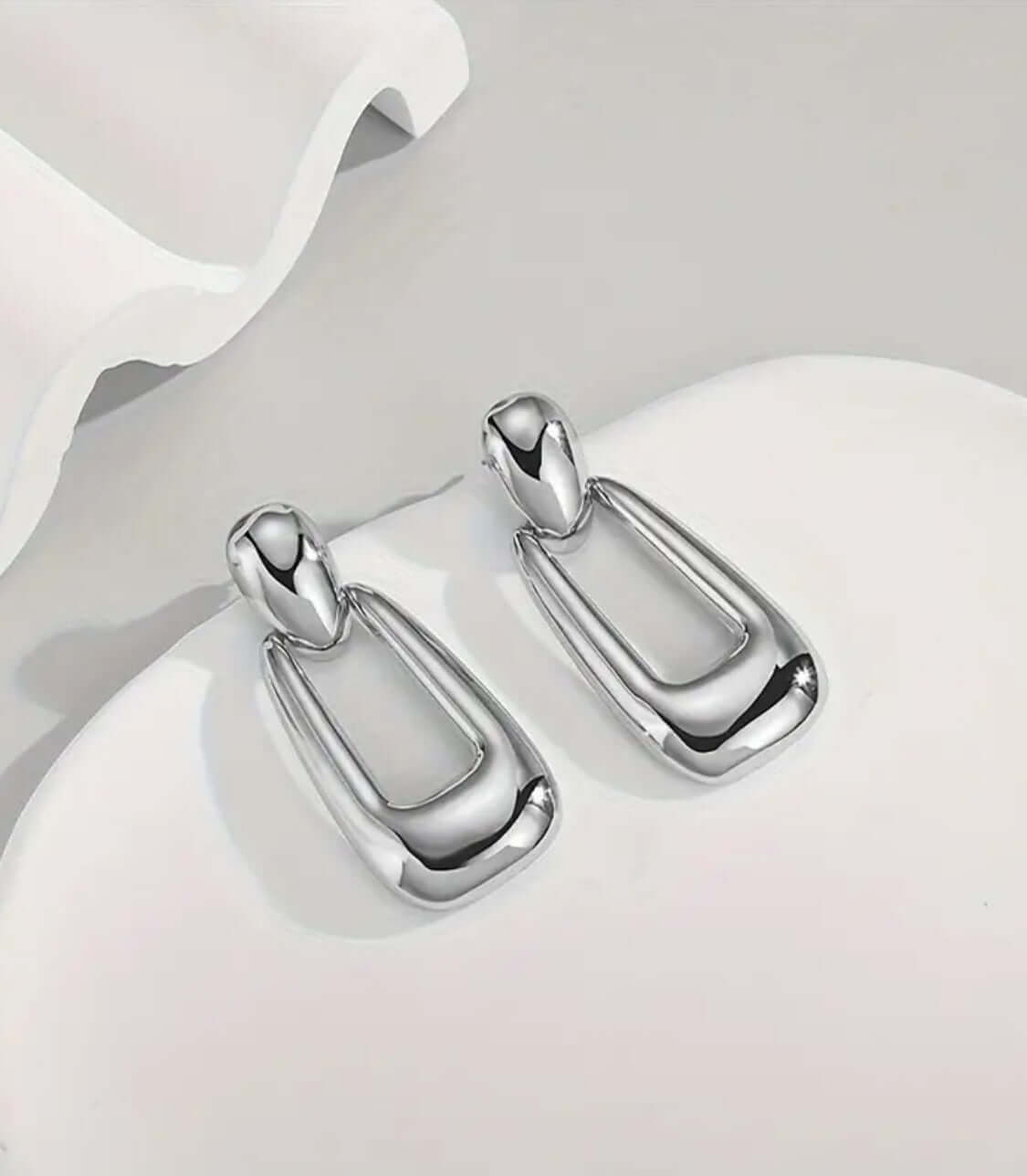 Nova Drop Sculpt Earrings