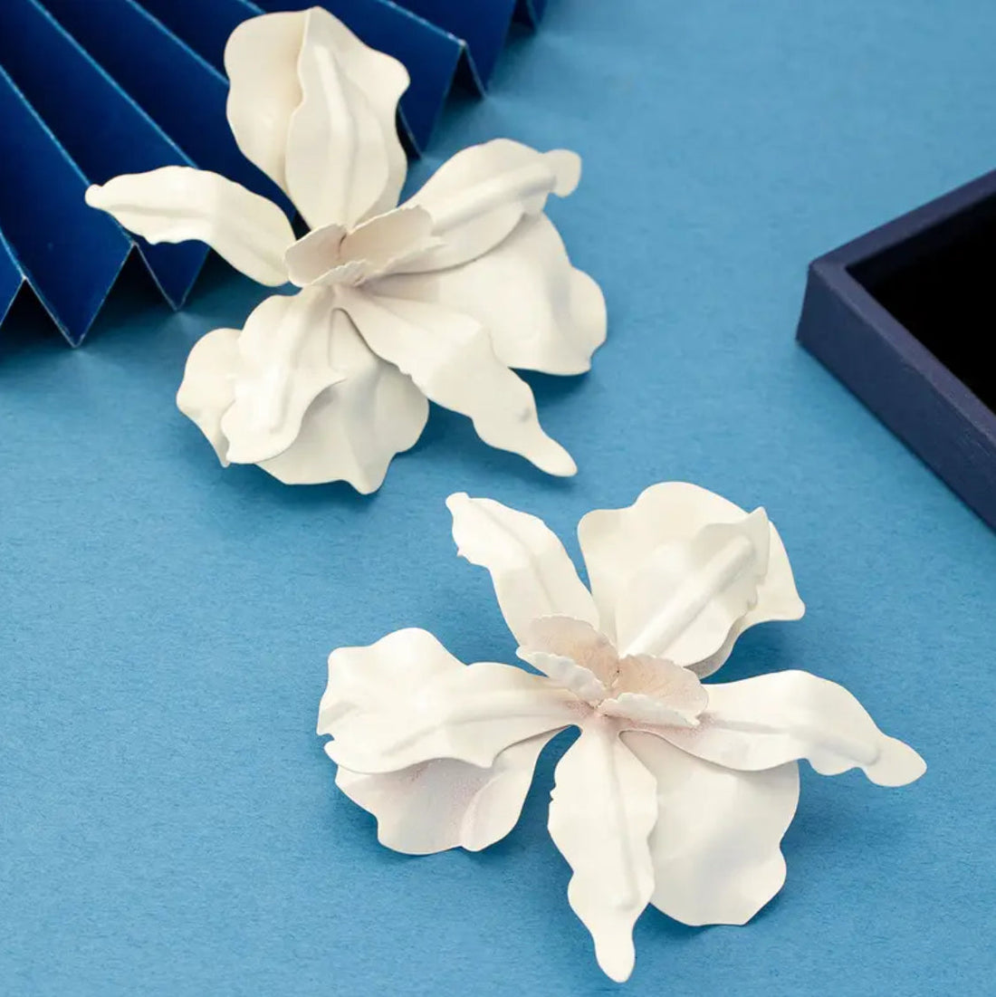 Isla Bloom Floral Earrings