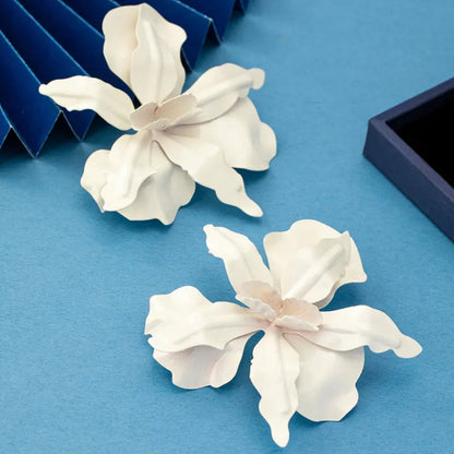 Isla Bloom Floral Earrings