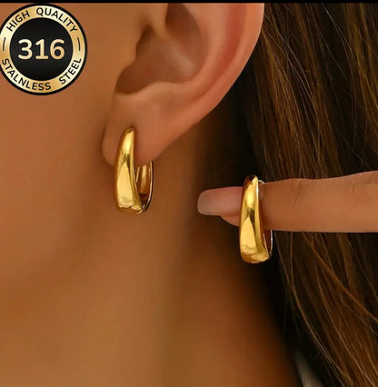 Luna Classic Gold Hoops