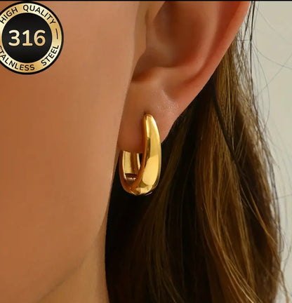 Luna Classic Gold Hoops